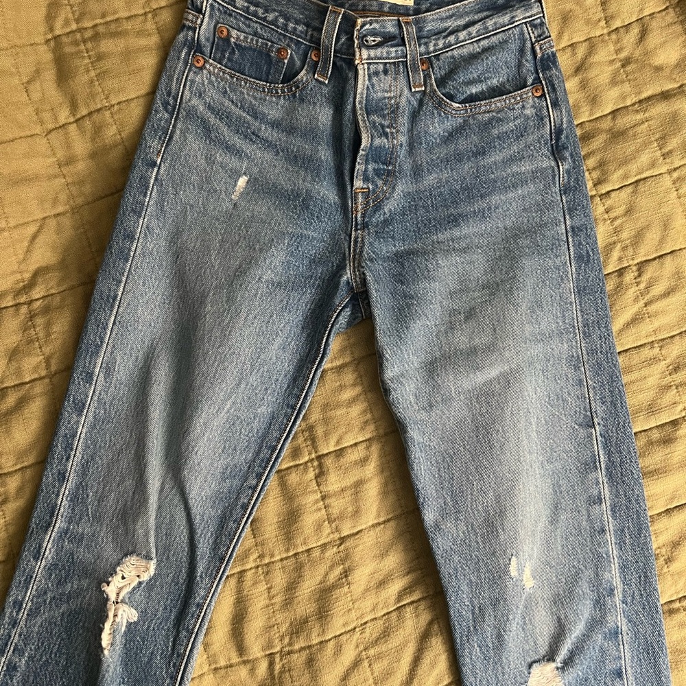 Levi's Blue Distressed Women Jeans